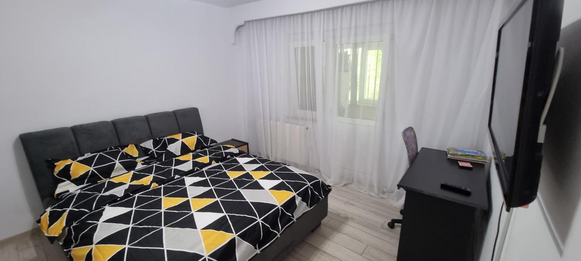 Ilona Apartament 3 Camere Римніку-Вилча Екстер'єр фото